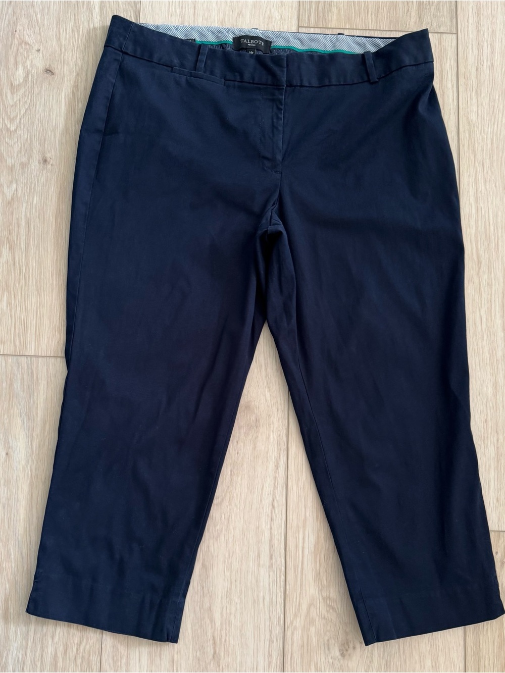 Talbots women’s navy blue 14 petite Capri cropped pants flat front stretch EUC